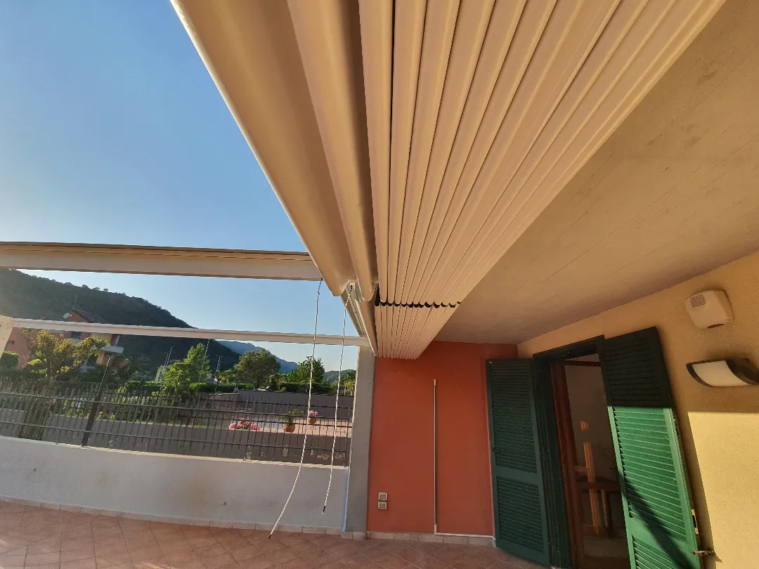 Dettaglio copertura pergola retrattile New Tecnowork